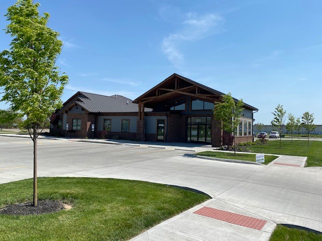 outside view of west side animal clinic